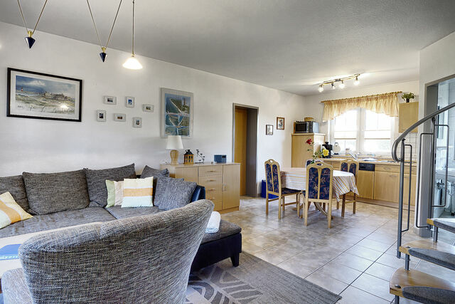 Ferienhaus in Ostseeheilbad Zingst - Am Deich 01-Haus mit Strandkorb - Bild 2