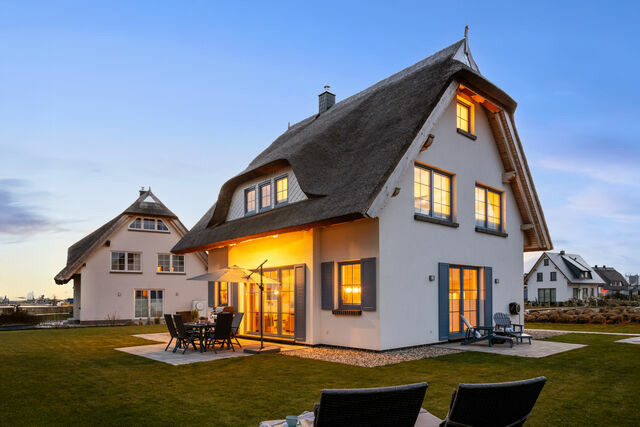 Ferienhaus in Dranske - Rügenzauber Reetdachhaus mit Sauna u. Kamin | Strandnähe | Garten - Bild 15