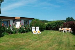 Bungalow am Rosenbeet