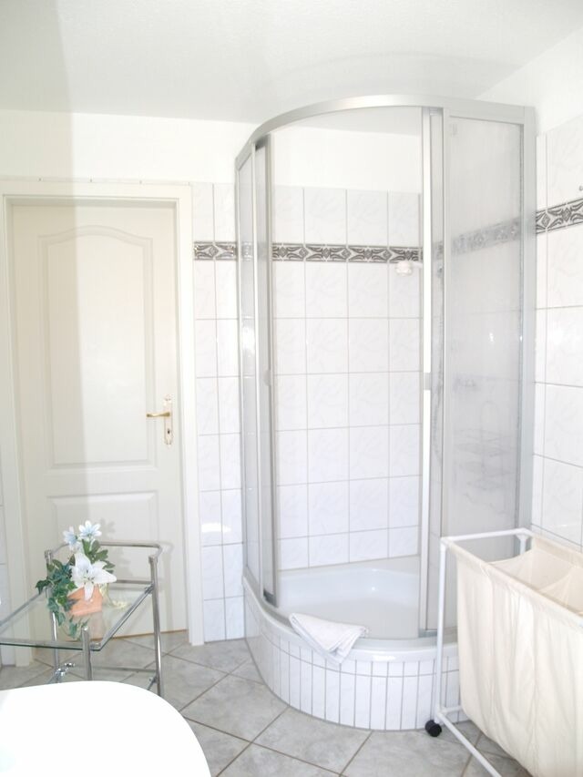 Ferienwohnung in Ostseeheilbad Zingst - Birkmaase 12 - Kapitänshaus Jacqueline 4-Sterne Komfort FeWo im EG links - Bild 9